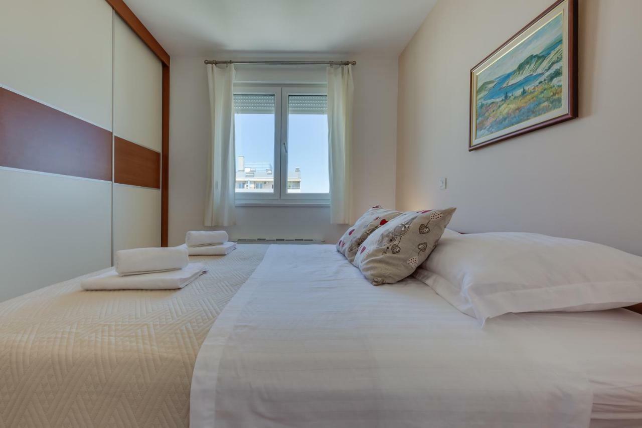 Apartment Pavic - Private Parking Zadar Exterior foto